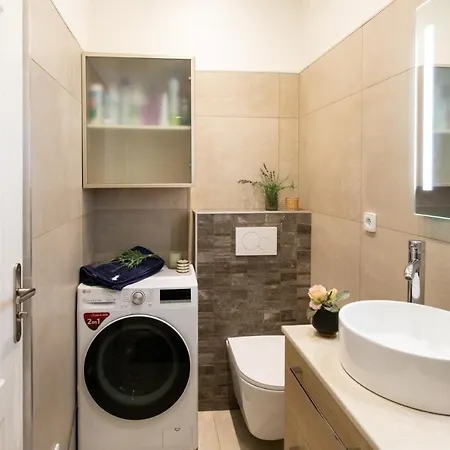 Luxury Apartment Nice Center Beach 3 Min Walk , Free Parking * Nice
