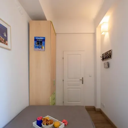 Luxury Apartment Nice Center Beach 3 Min Walk , Free Parking *